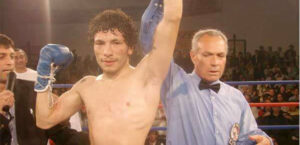 Claudio Olmedo el boxeador con 27 victorias consecutivas, 26 por nocaut que llevo a General Villegas a lo más alto